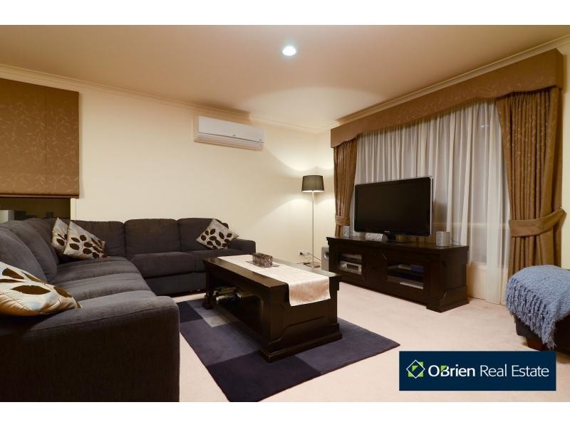 10 Sweet Gum Place, Sandhurst VIC 3977