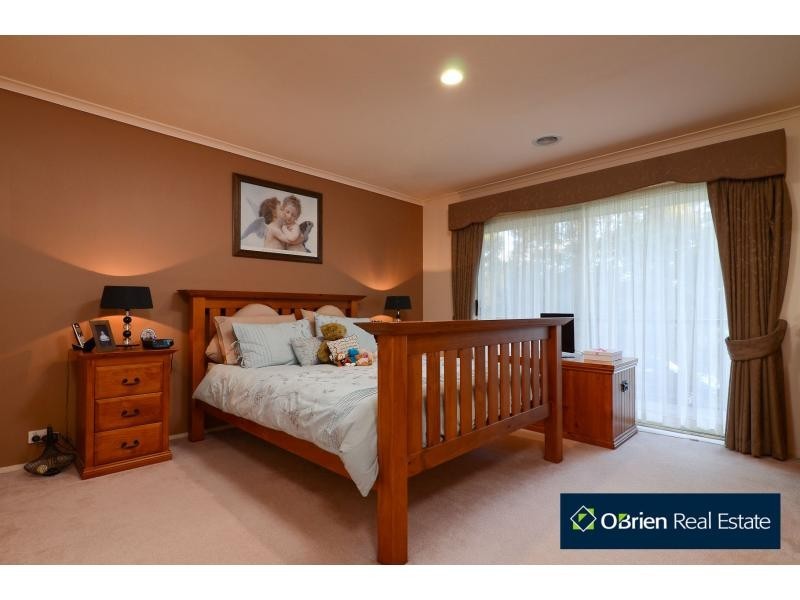 10 Sweet Gum Place, Sandhurst VIC 3977