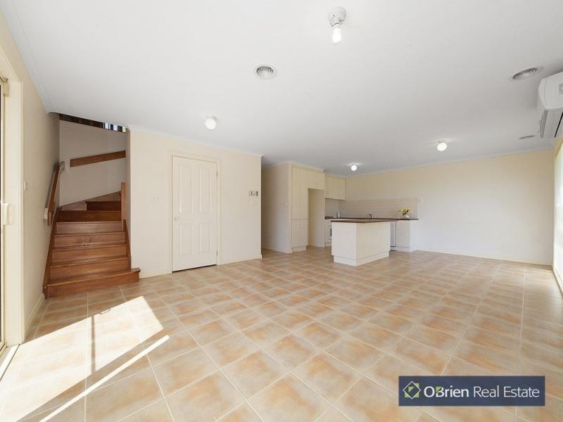 6 Normanton Place, Berwick VIC 3806