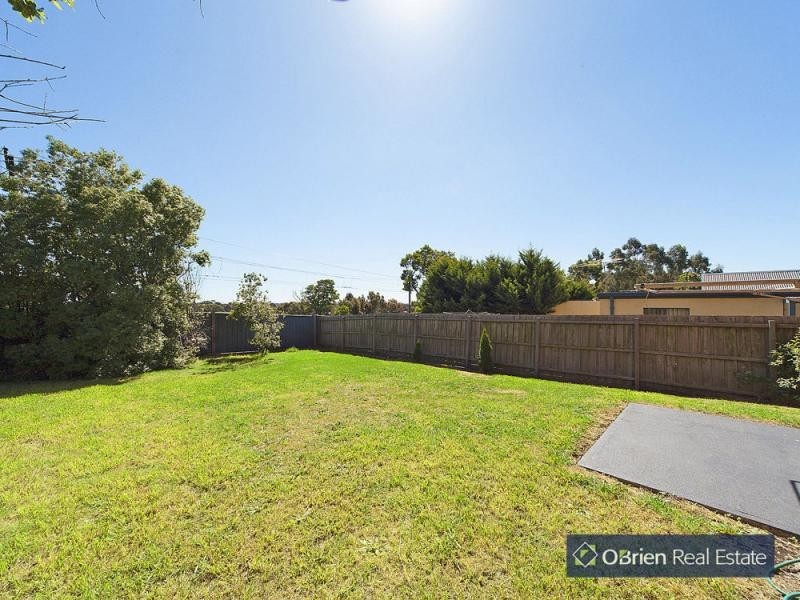6 Normanton Place, Berwick VIC 3806