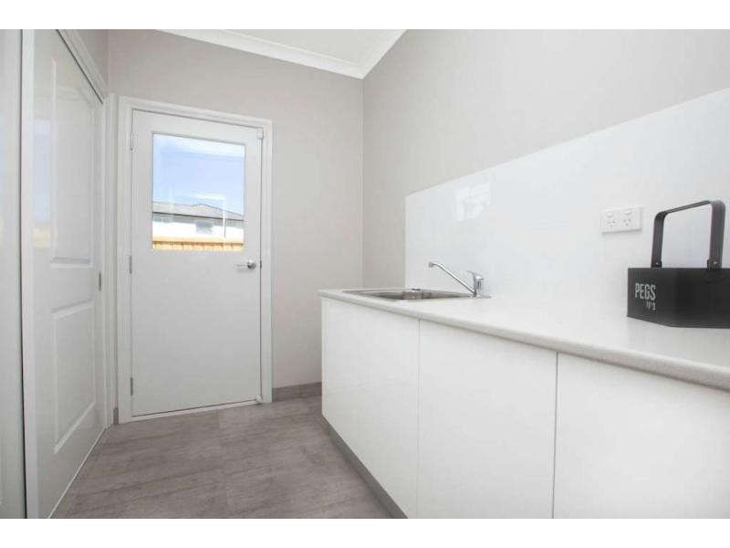 13 Bunyip Drive, Drouin VIC 3818