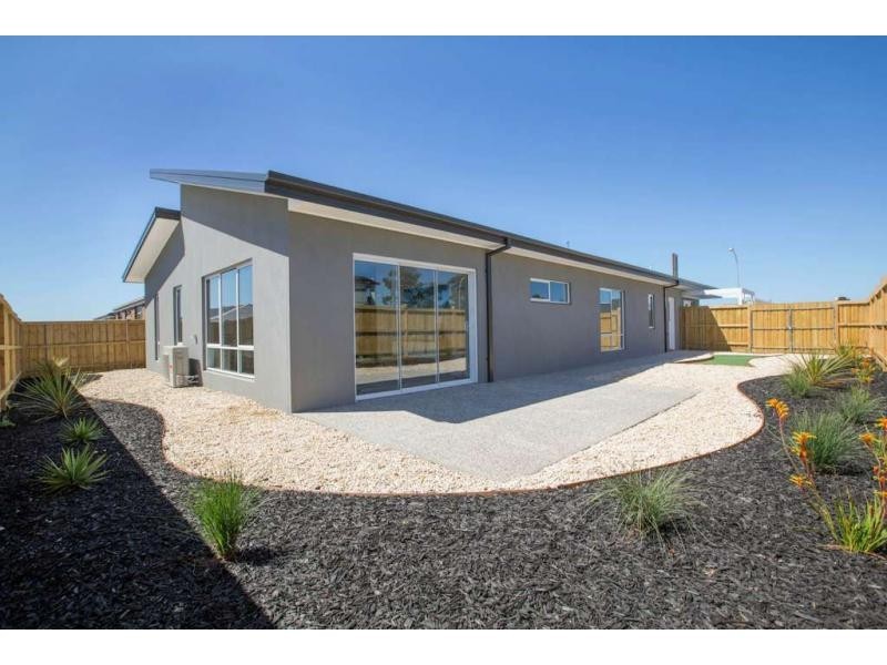 13 Bunyip Drive, Drouin VIC 3818