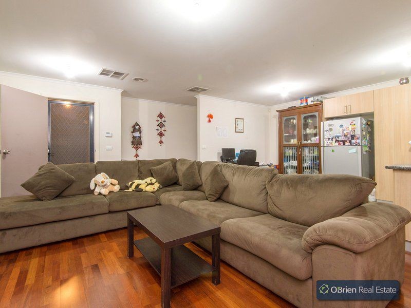 5A Hoddle Court, Cranbourne VIC 3977