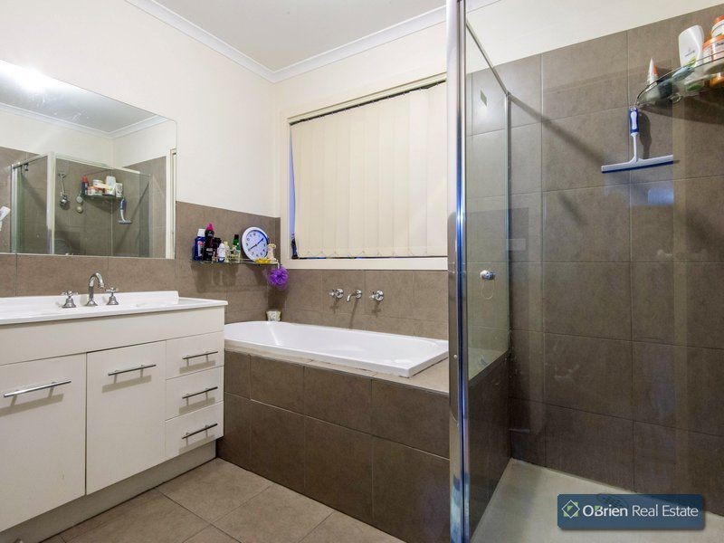 5A Hoddle Court, Cranbourne VIC 3977