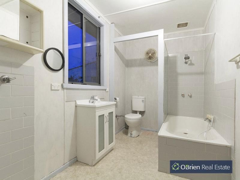 24 Henry Street, Koo Wee Rup VIC 3981