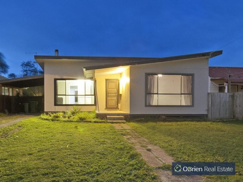 24 Henry Street, Koo Wee Rup VIC 3981