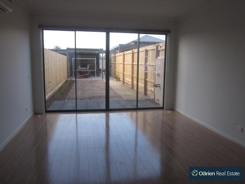 26 Demmie Mews, Lyndhurst VIC 3975