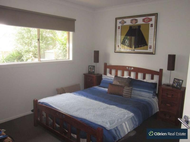 13 Corowa Place, Sandhurst VIC 3977