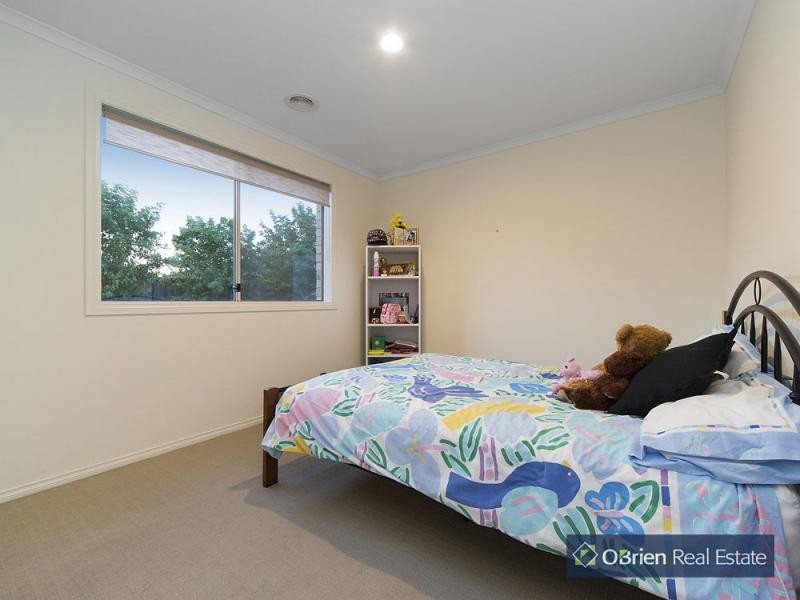 18 Alder Way, Cranbourne VIC 3977
