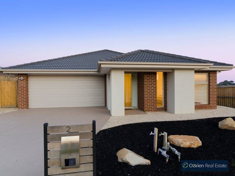 2 Grattan Way, Pakenham VIC 3810