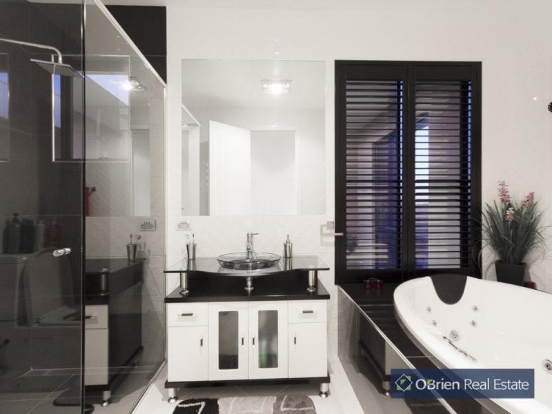 10 Panoramic Terrace, Berwick VIC 3806