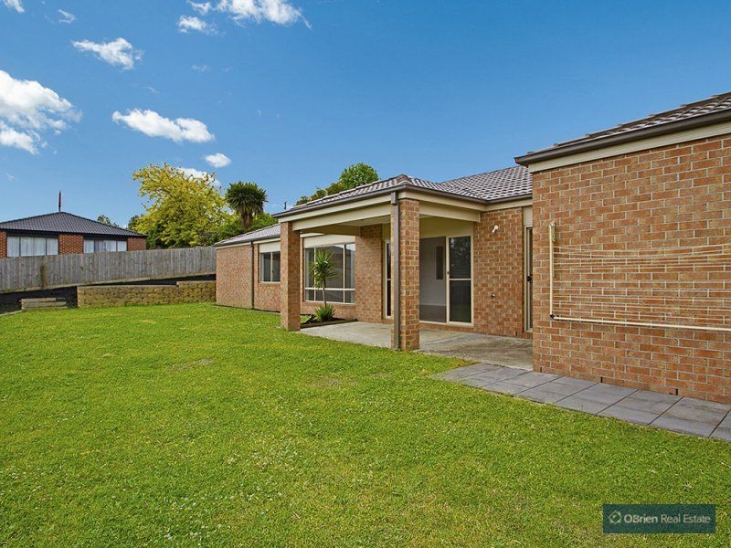 34 Claudia Crescent, Drouin VIC 3818