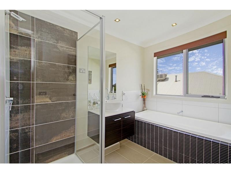 9 Arena Parade, Officer VIC 3809