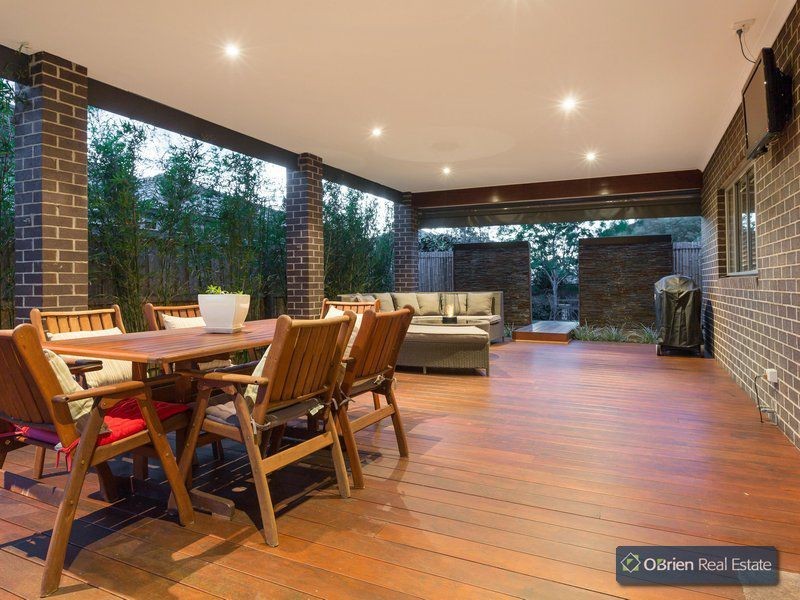 35 Bernly Boulevard, Berwick VIC 3806