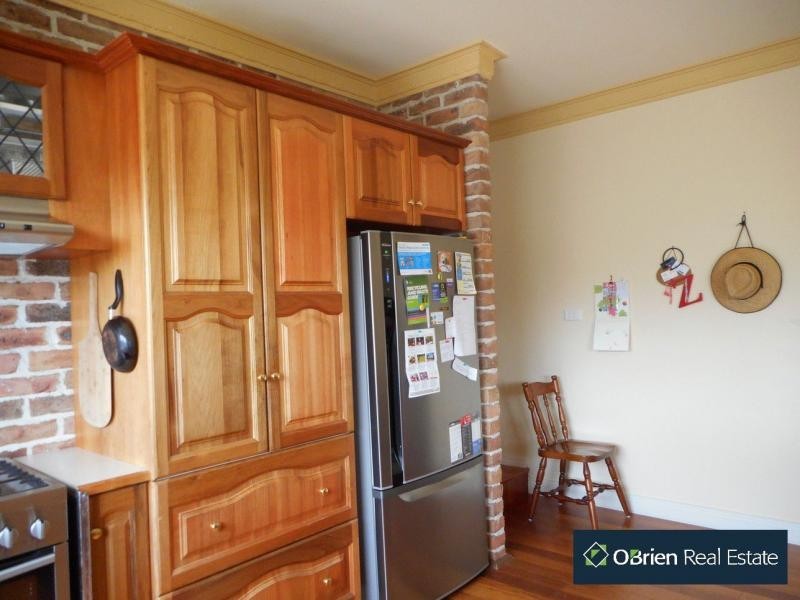 82 The Boulevard, Narre Warren South VIC 3805