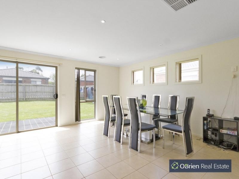 1 Cindy Court, Berwick VIC 3806