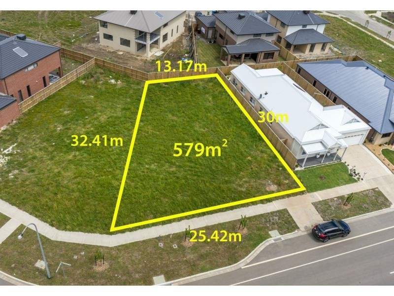 54 Riverstone Boulevard, Clyde North VIC 3978