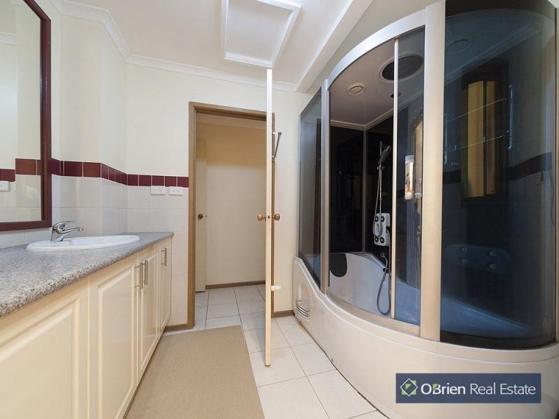 14 Reeves Court, Hampton Park VIC 3976