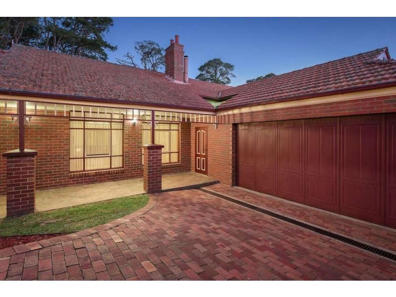 1 Clover Close, Berwick VIC 3806