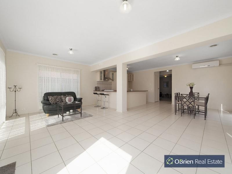 65 Sherwood Road, Narre Warren South VIC 3805