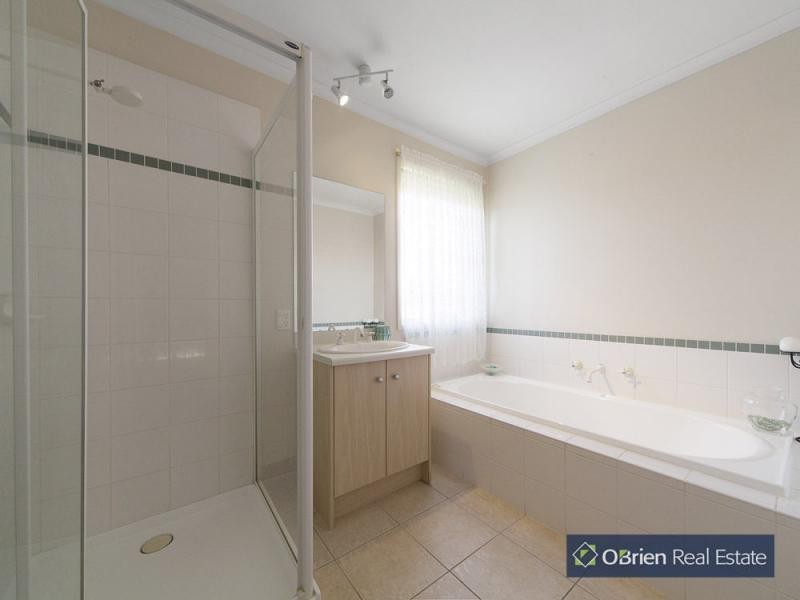 65 Sherwood Road, Narre Warren South VIC 3805