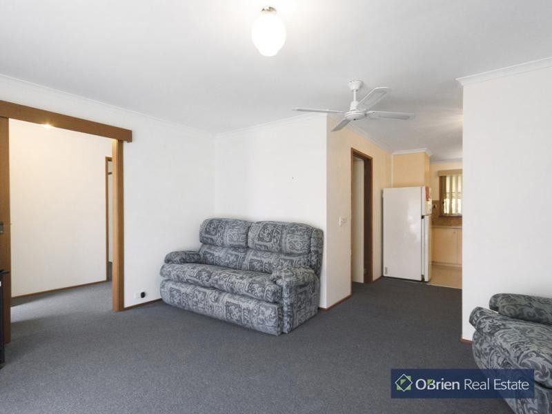 Unit 2/16-18 Regans Road, Hampton Park VIC 3976