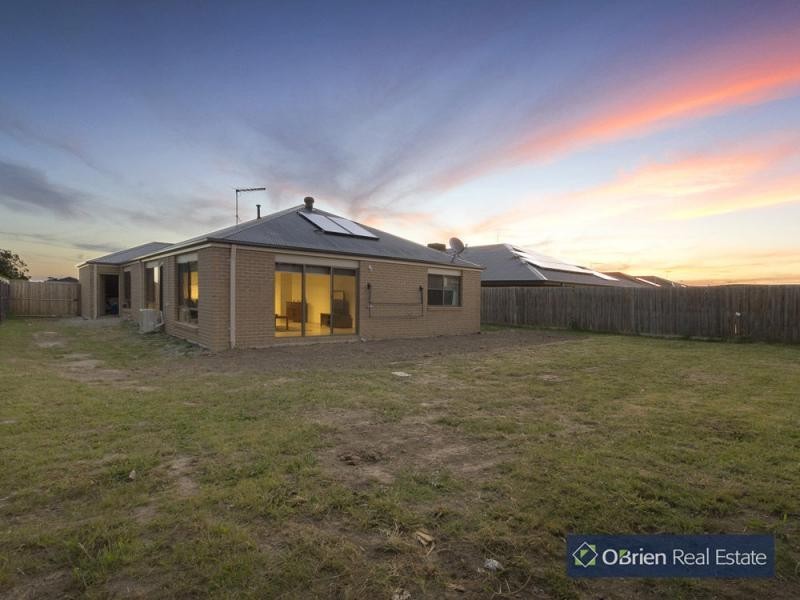 94 Webster Way, Pakenham VIC 3810