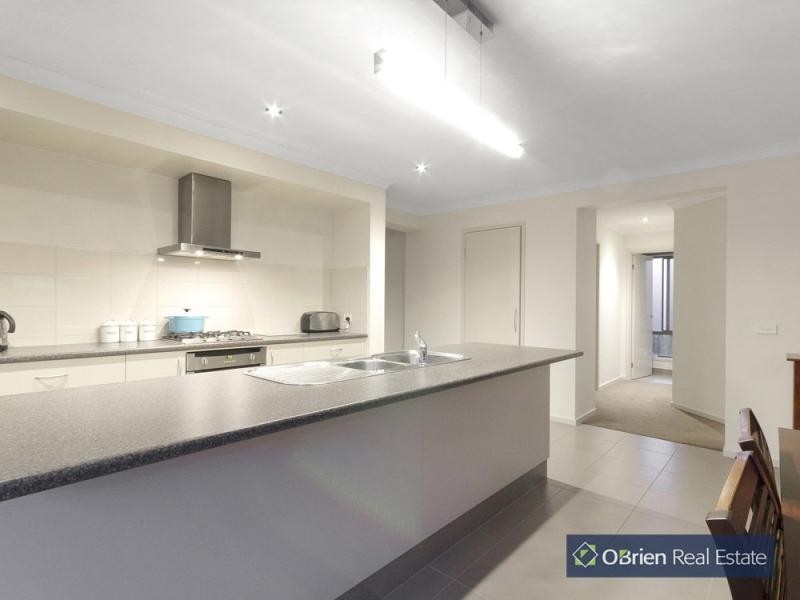 94 Webster Way, Pakenham VIC 3810