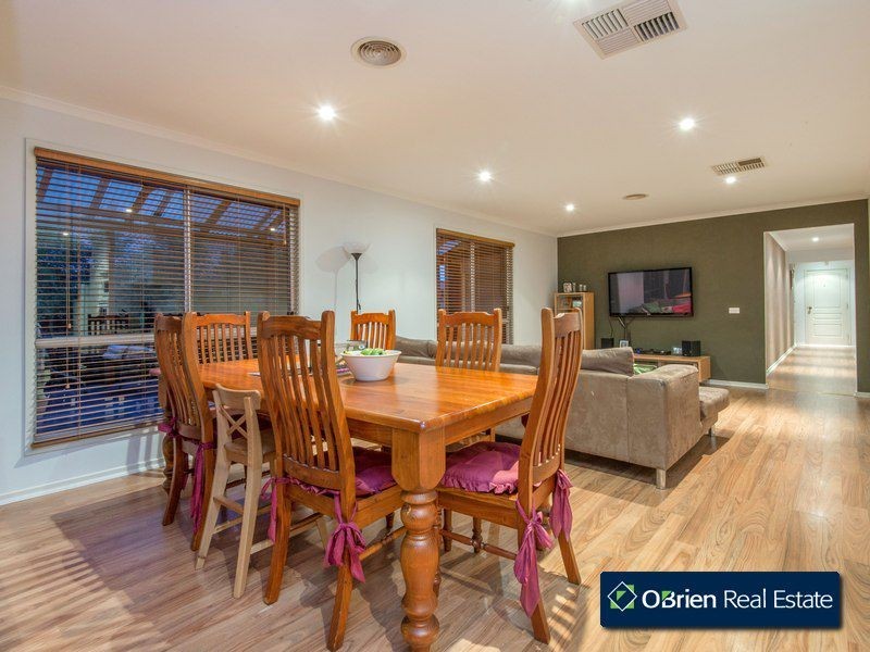 87 Golf Links Road, Berwick VIC 3806