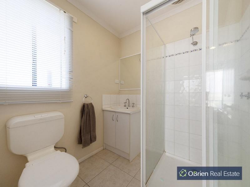 7 Staunton Walk, Cranbourne East VIC 3977