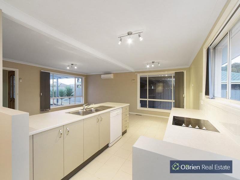 14 Campbell Parade, Cranbourne VIC 3977