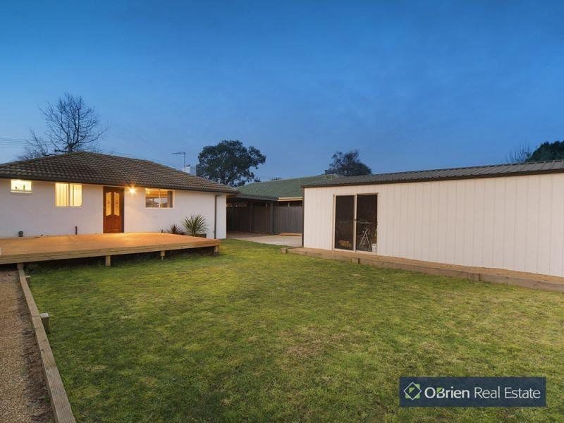 14 Campbell Parade, Cranbourne VIC 3977
