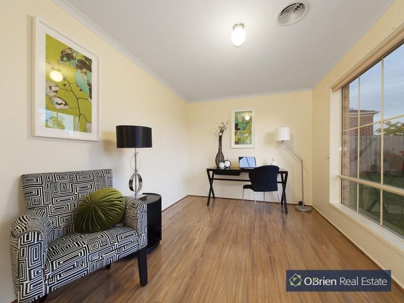 10 Newhaven Drive, Berwick VIC 3806