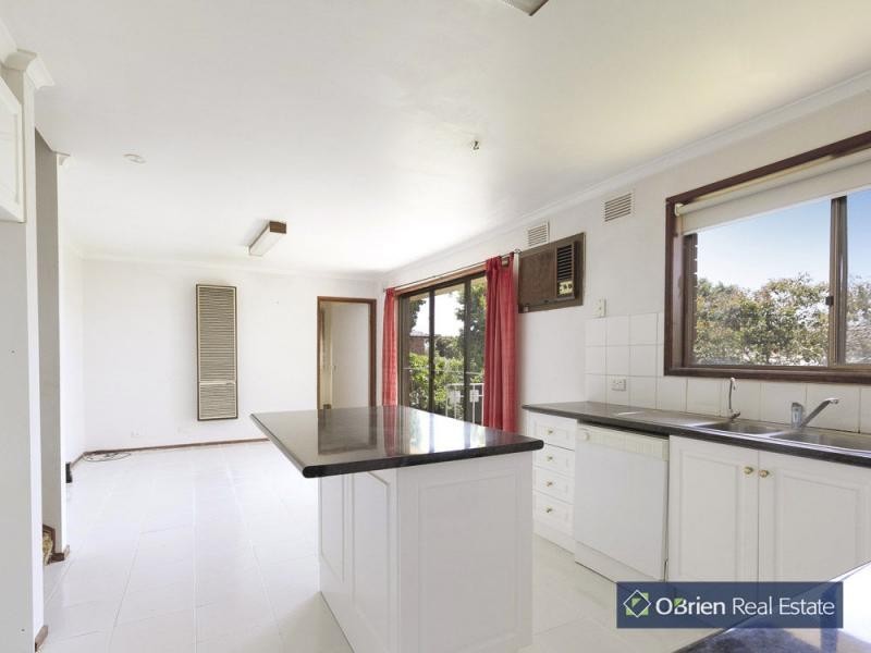 9 Spinosa Close, Endeavour Hills VIC 3802