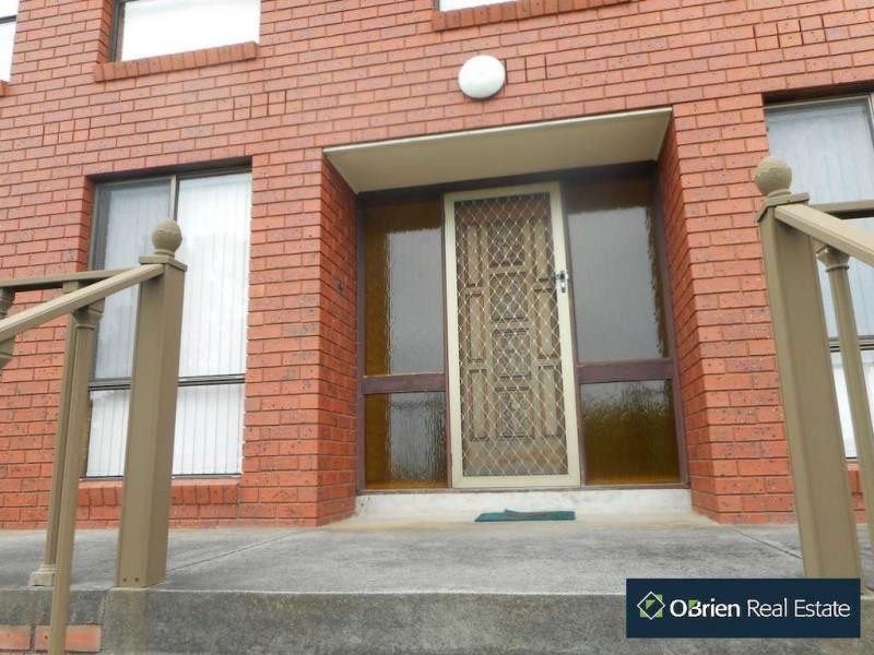 12 Moody Place, Endeavour Hills VIC 3802