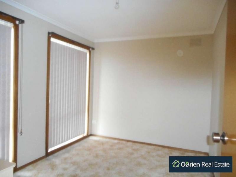 12 Moody Place, Endeavour Hills VIC 3802