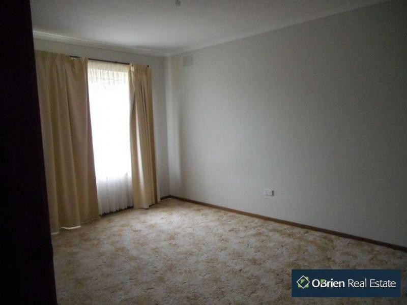 12 Moody Place, Endeavour Hills VIC 3802