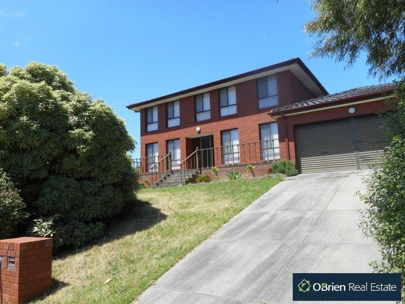 12 Moody Place, Endeavour Hills VIC 3802