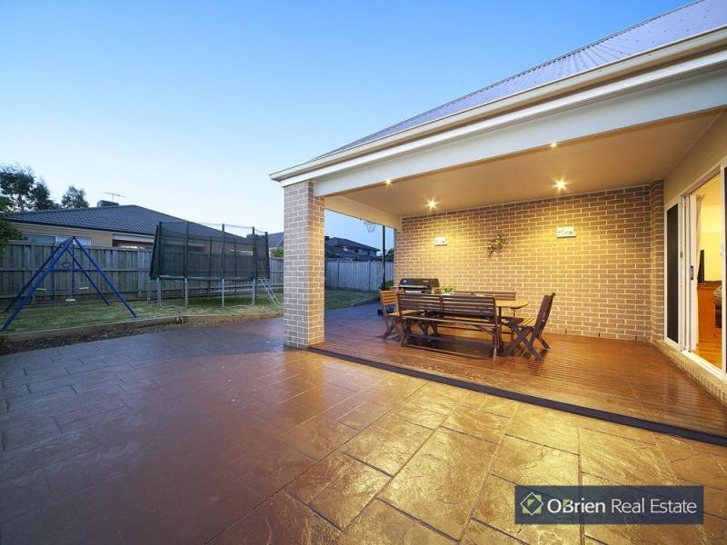 5 Tea Tree Court, Lyndhurst VIC 3975