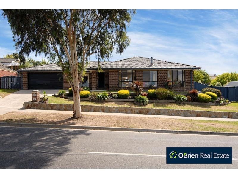 77 Shinners Avenue, Narre Warren VIC 3805