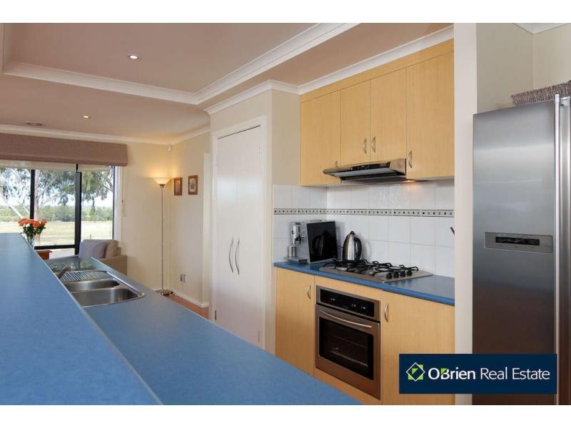 77 Shinners Avenue, Narre Warren VIC 3805