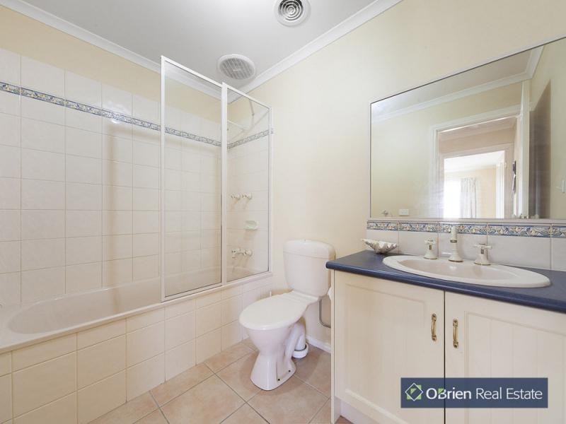 25 Boston Court, Narre Warren VIC 3805