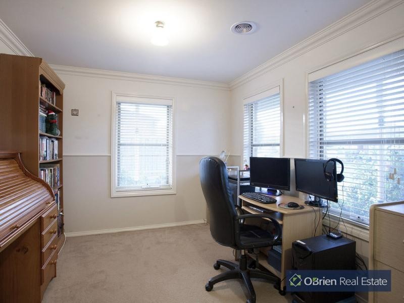 45 Thunderbolt Drive, Cranbourne East VIC 3977