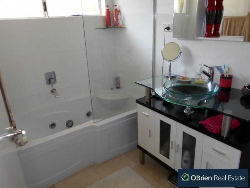 7 Redgum Place, Narre Warren VIC 3805