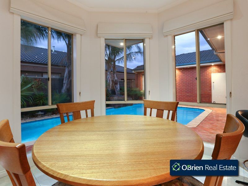 35 Eucumbene Drive, Berwick VIC 3806