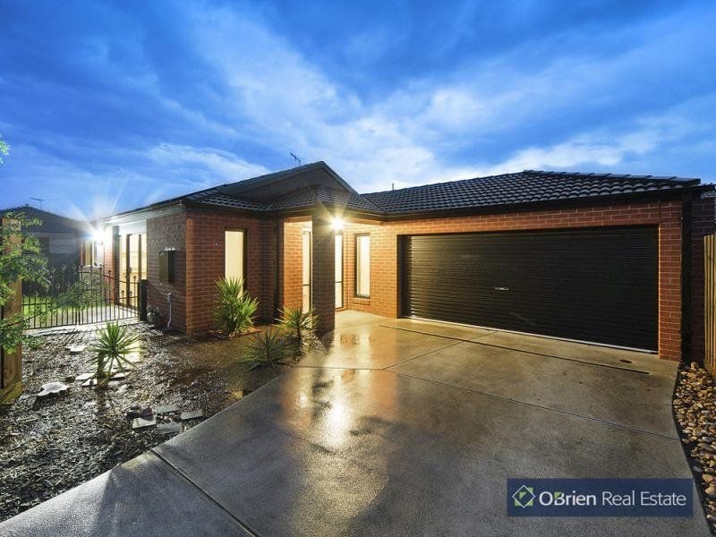 32A Pomegranate Way, Pakenham VIC 3810