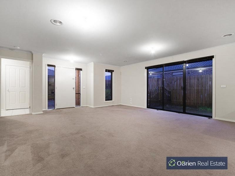 32A Pomegranate Way, Pakenham VIC 3810
