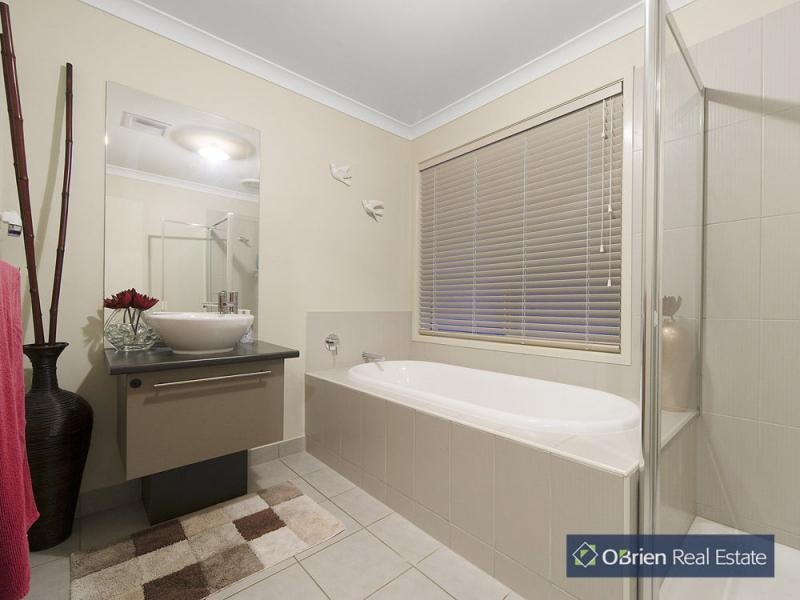 9 Chellamah Close, Tooradin VIC 3980