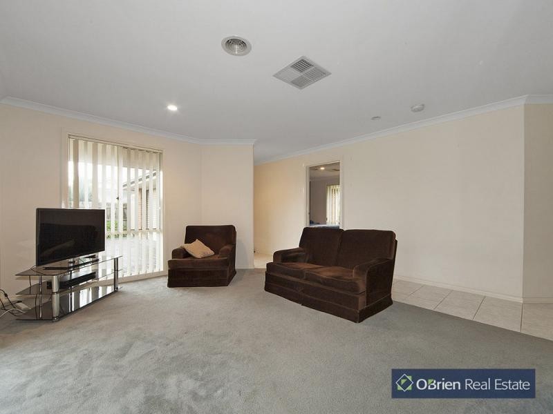 6 Vezelay Court, Narre Warren South VIC 3805