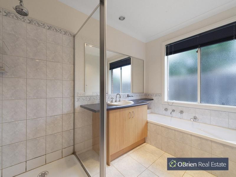 6 Vezelay Court, Narre Warren South VIC 3805